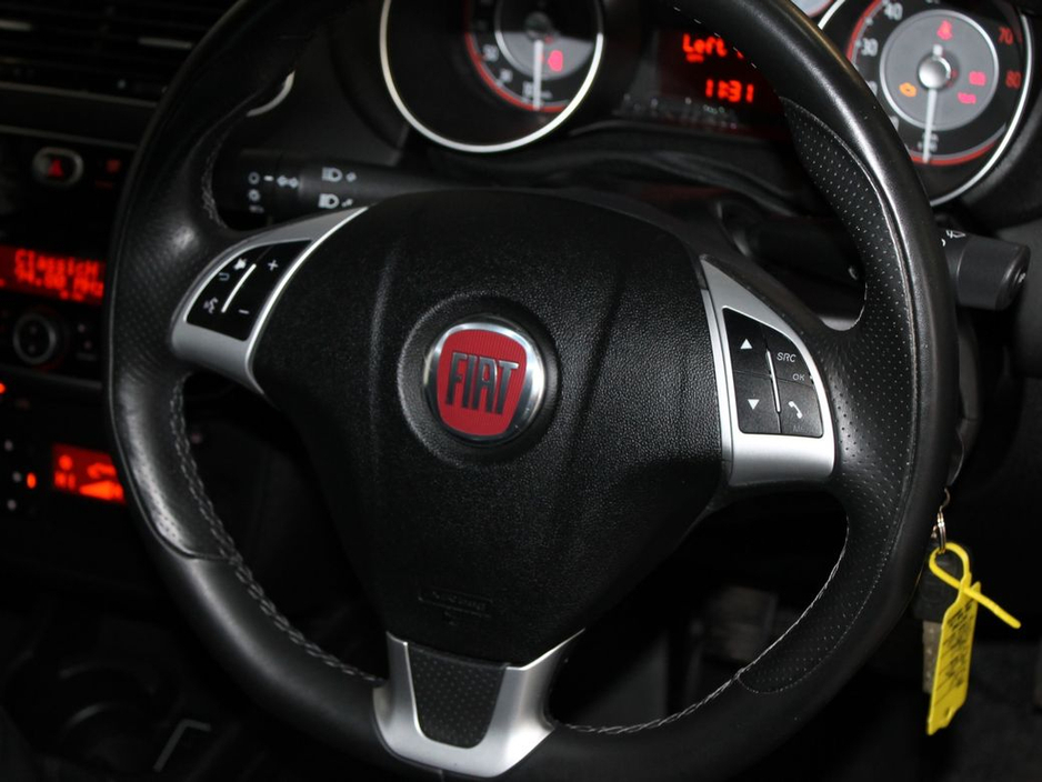 2017 Fiat Punto Lounge 1.2 8V 69HP 4DR €8,750