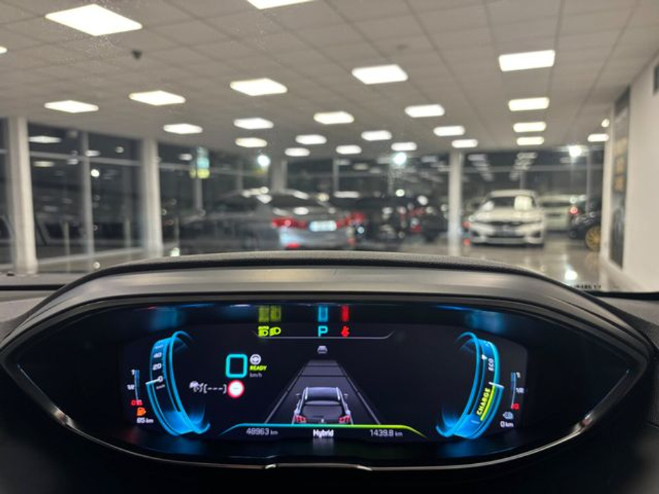 2021 Peugeot 3008 - image 9