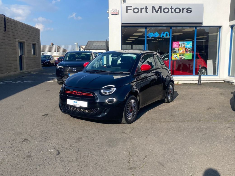 2023 Fiat 500e - image 3