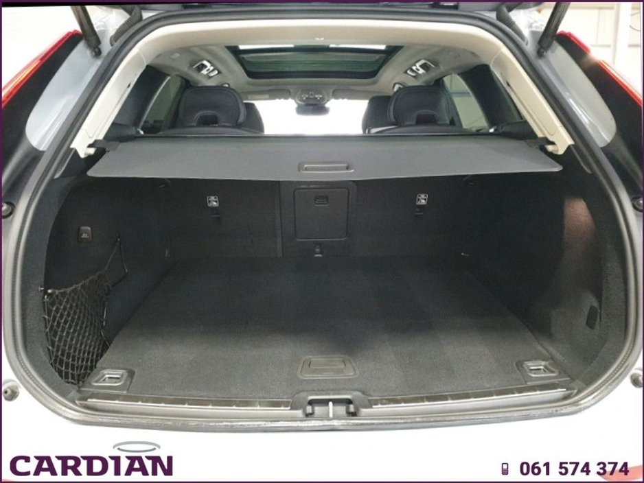 2025 Volvo XC60 Xc60 + T6 PHEV AWD PLUS DARK €61,950