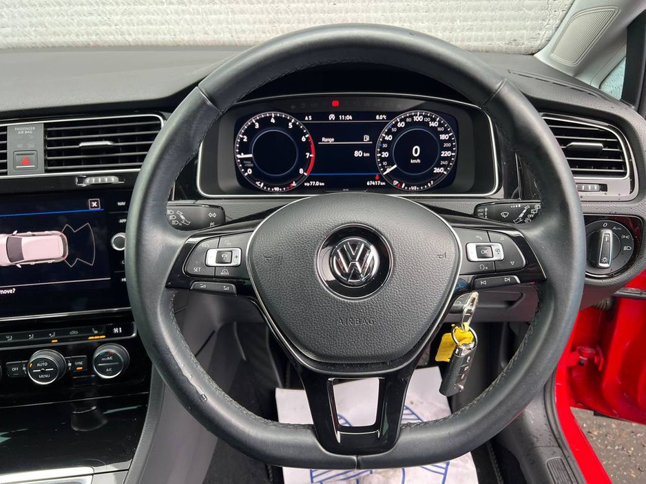 2018 Volkswagen Golf HIGHLINE R-LINE 1.0 TSI // 17" ALLOYS // APPLE CARPLAY/ANDROID AUTO // HEATED SEATS €18,900