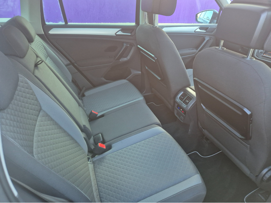 2017 Volkswagen Tiguan COMFORTLINE 2.0 TDI 115BHP 115HP MANUAL 6SPEED FWD 4 €17,900