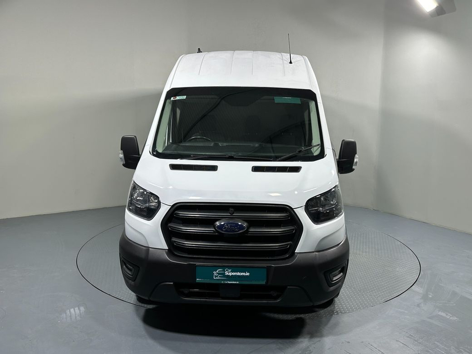 2022 Ford Transit - image 2