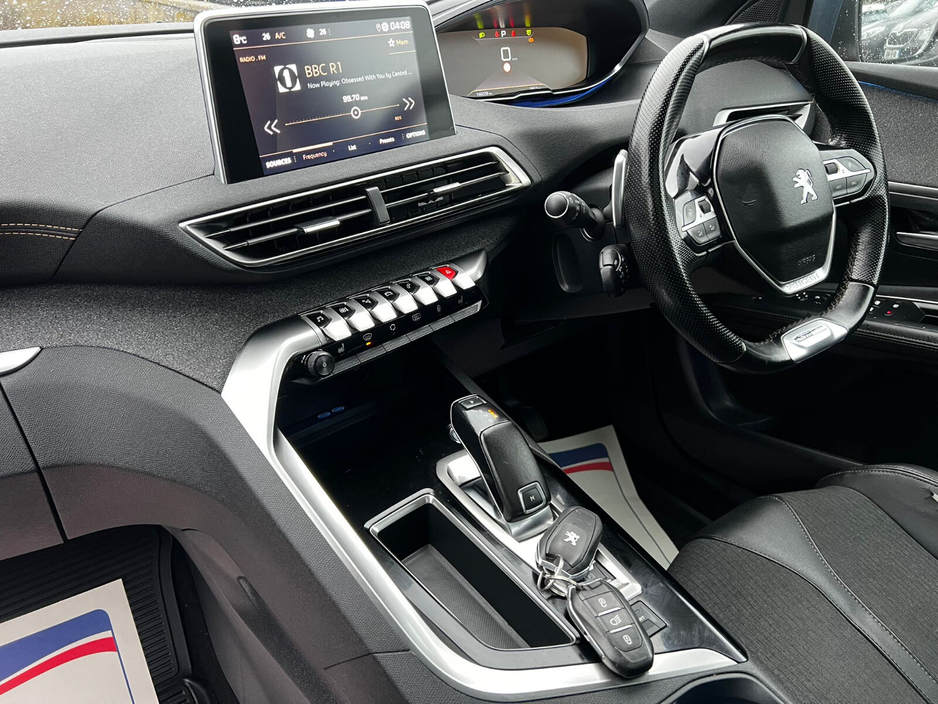 2020 Peugeot 3008 - image 10