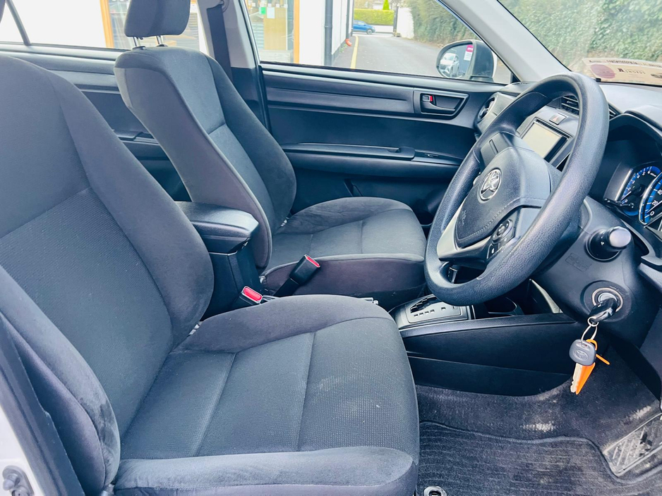 2019 Toyota Corolla - image 9