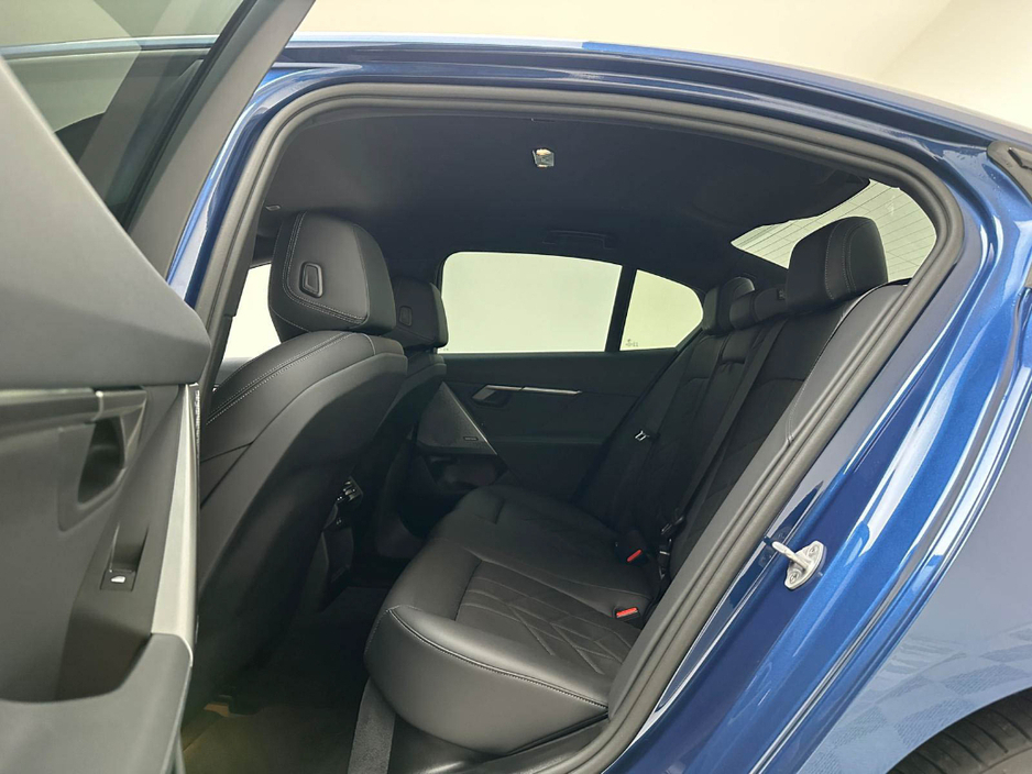 2025 BMW 5 Series 530E M SPORT €66,990