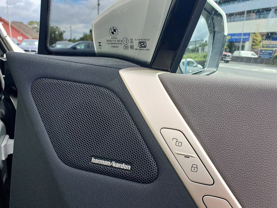 2022 BMW iX - image 23