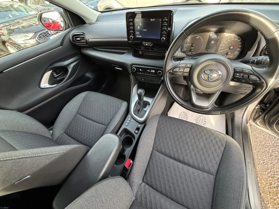 2023 Toyota Yaris 1.5 Hybrid 5Dr Luna €19,950