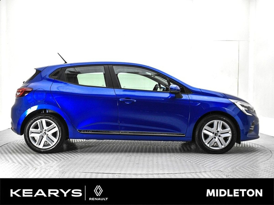 2020 Renault Clio - image 14