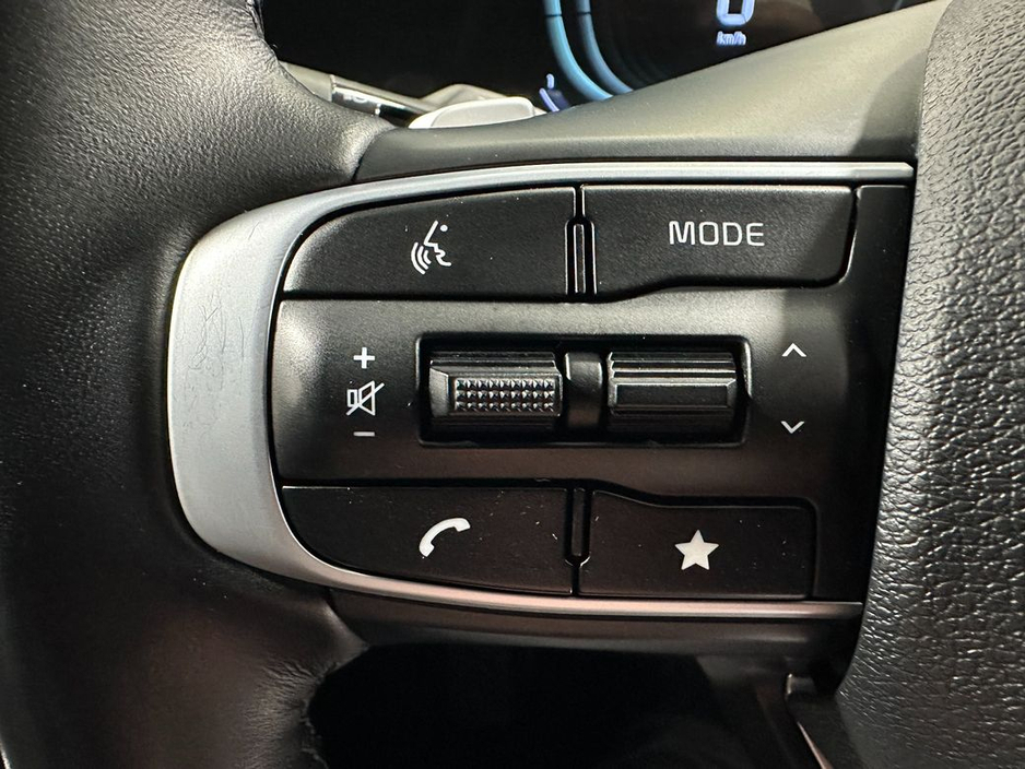 2022 Kia Sportage - image 13