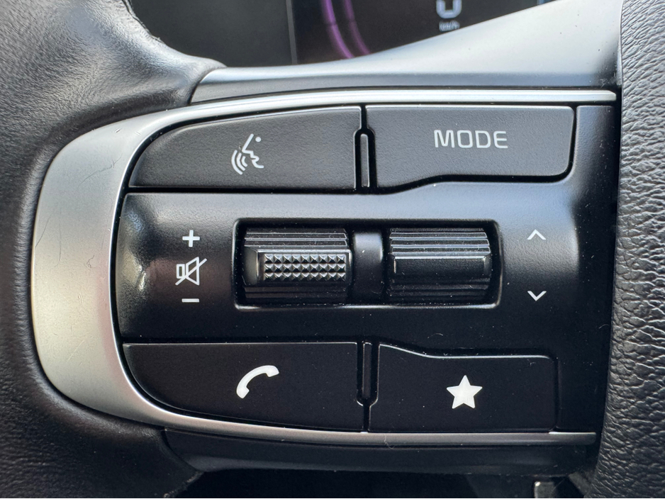 2022 Kia Sportage - image 27