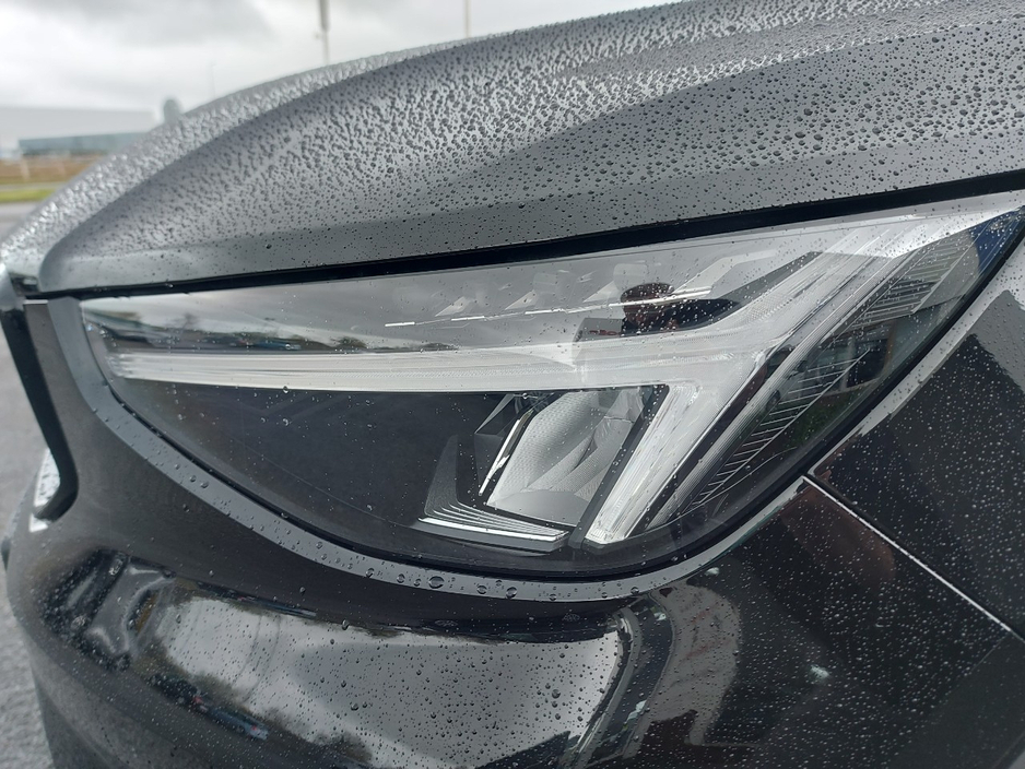 2026 Volvo XC40 - image 11