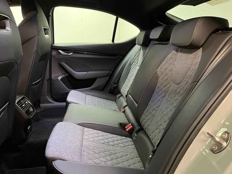 2025 Skoda Octavia - image 7