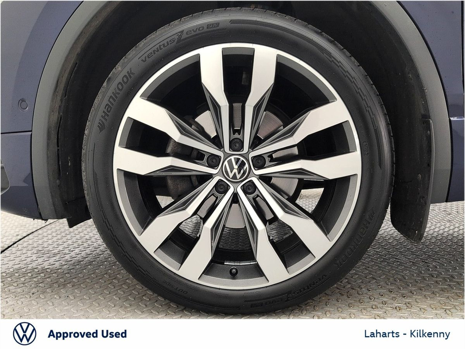 2023 Volkswagen Tiguan Allspace - image 9