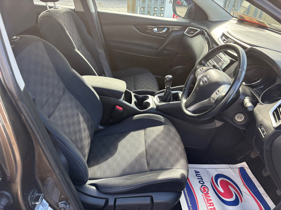 2014 Nissan Qashqai - image 10
