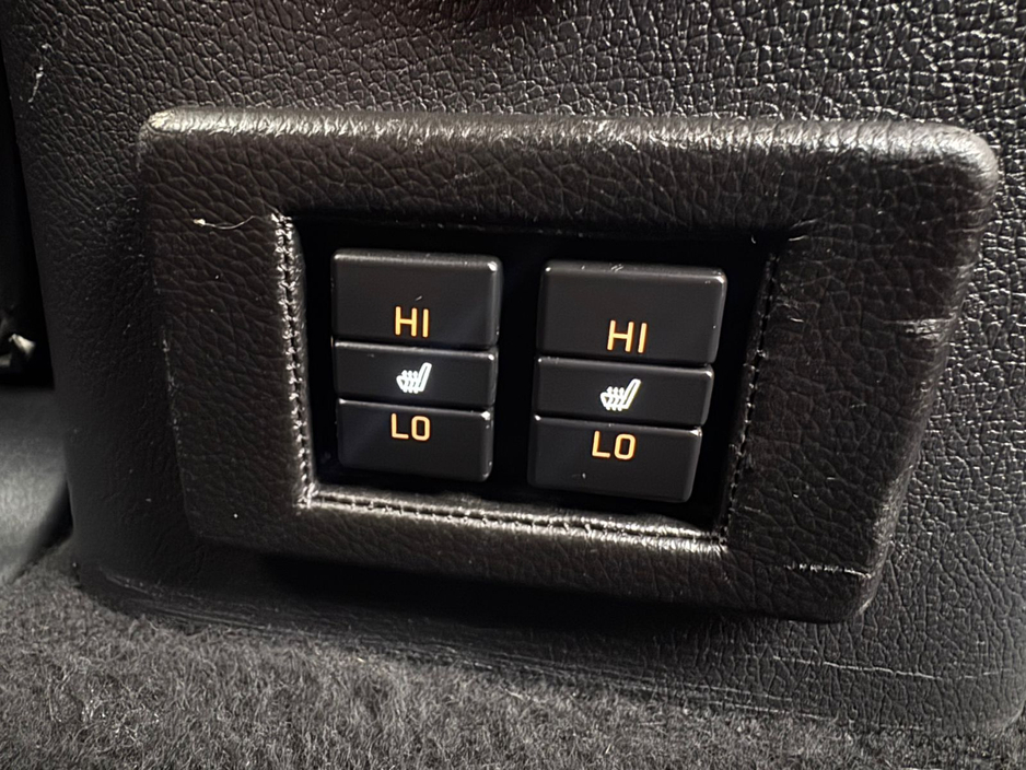 2017 Mitsubishi Outlander - image 26