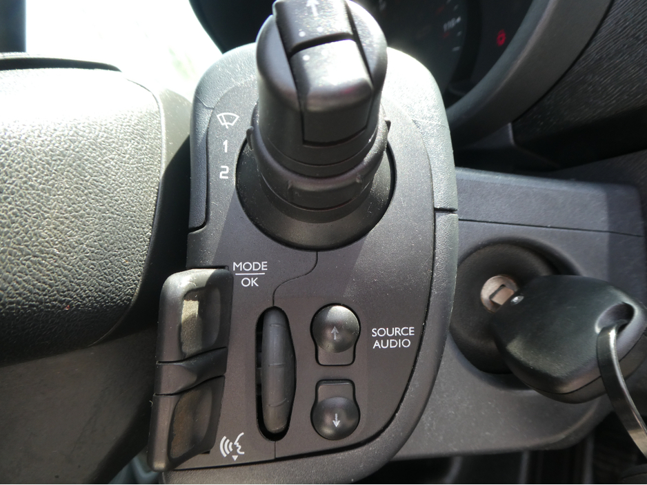 2015 Renault Kangoo - image 21