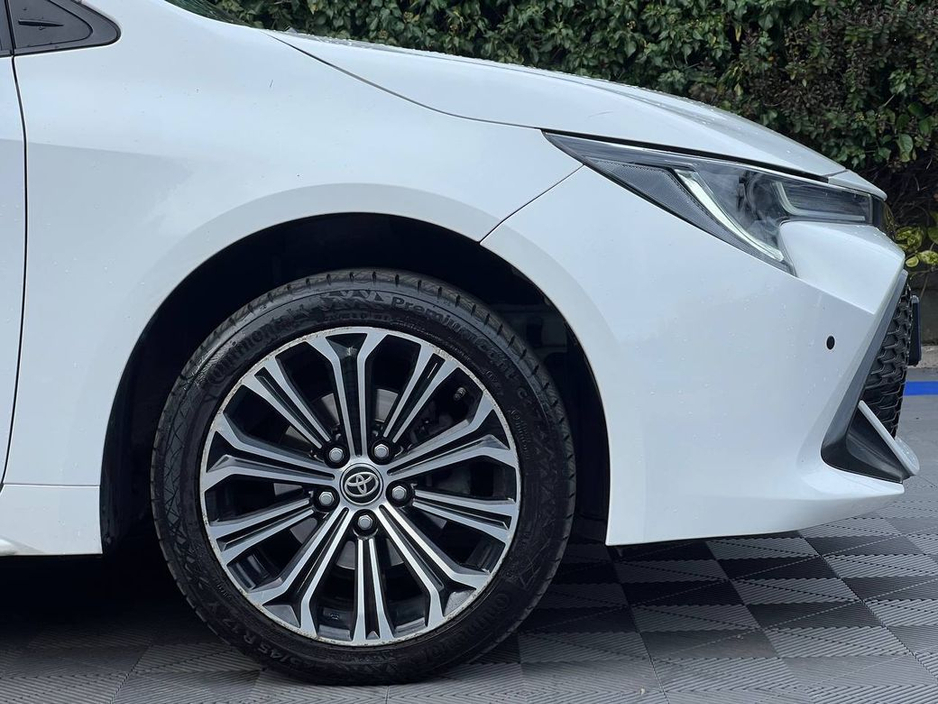 2022 Toyota Corolla - image 9