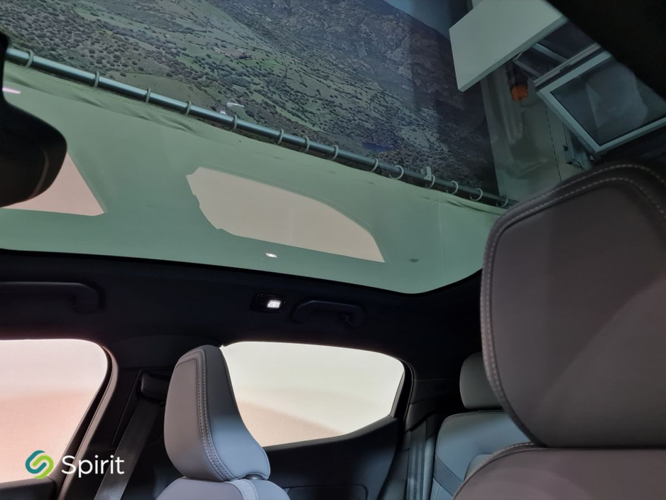 2022 Polestar 2 - image 12