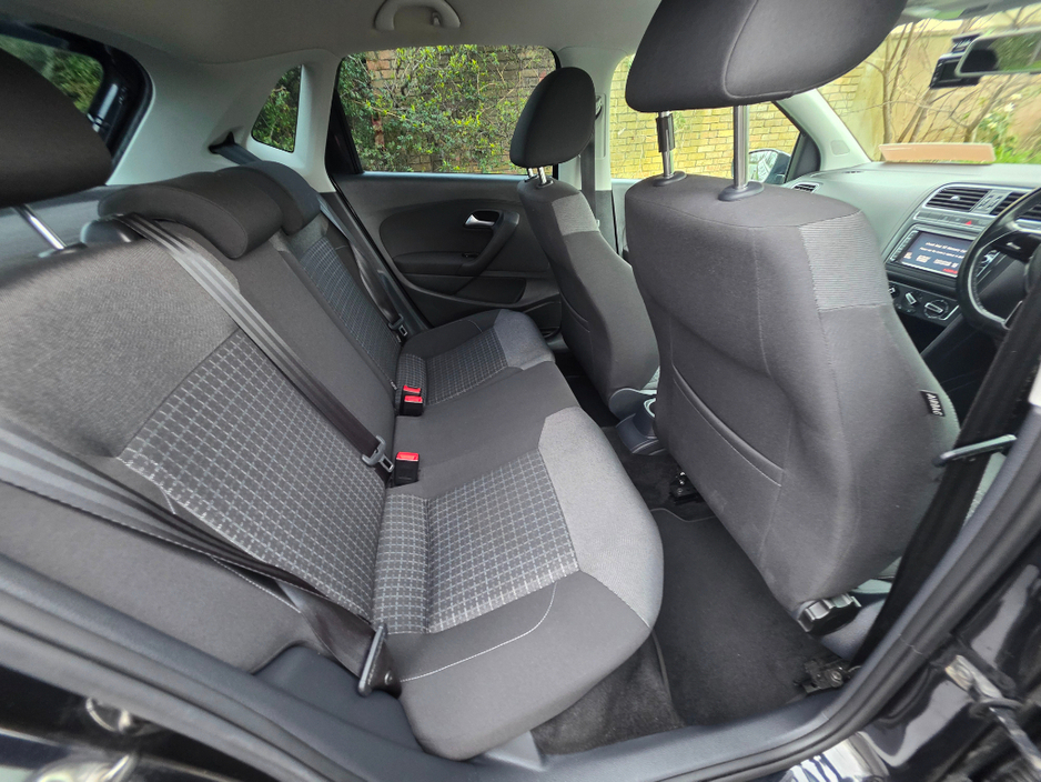 2016 Volkswagen Polo - image 10