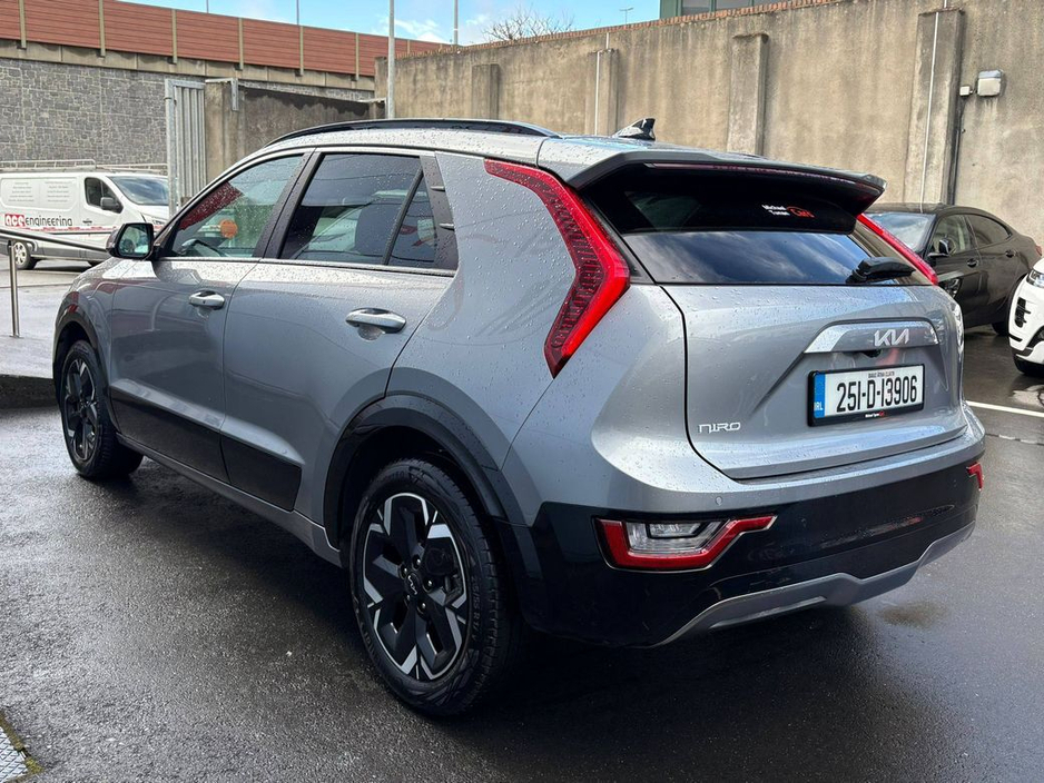 2025 Kia e-Niro - image 10