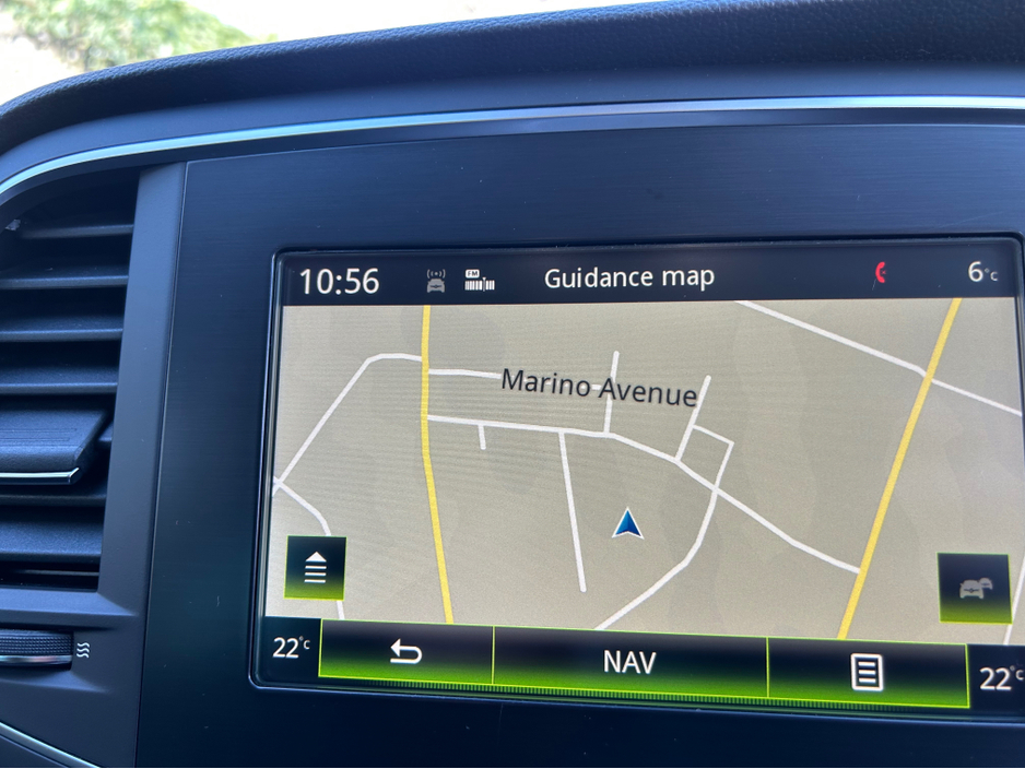 2017 Renault Megane - image 13