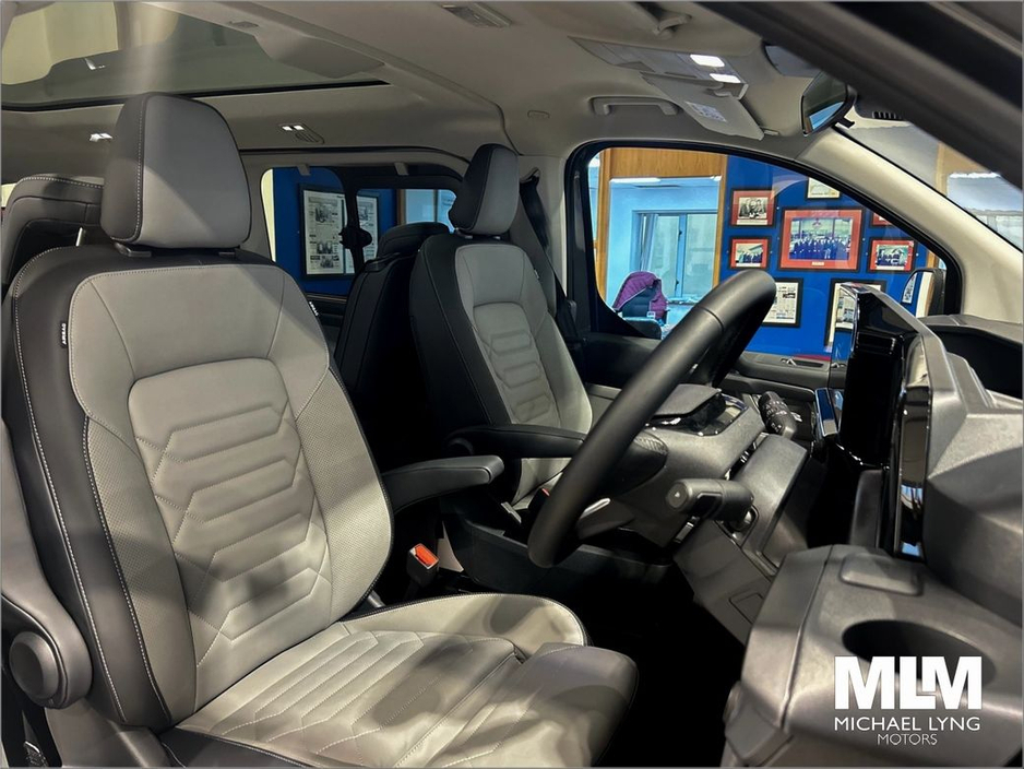 2026 Ford Tourneo Custom Ford Transit Custom Tourneo L2 320 8 Seater Limited PHEV