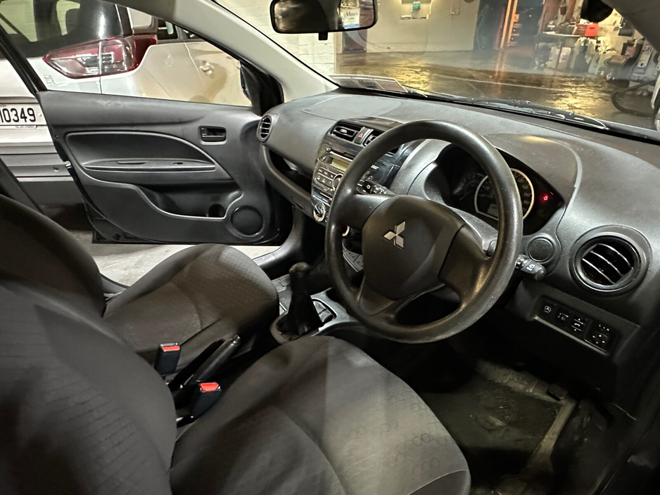 2014 Mitsubishi Space Star 1.0 71PS Invite 5MT AS&G €5,488