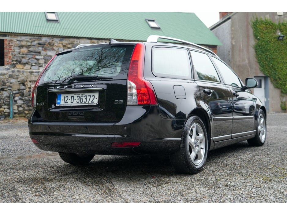 2012 Volvo V50 - image 15