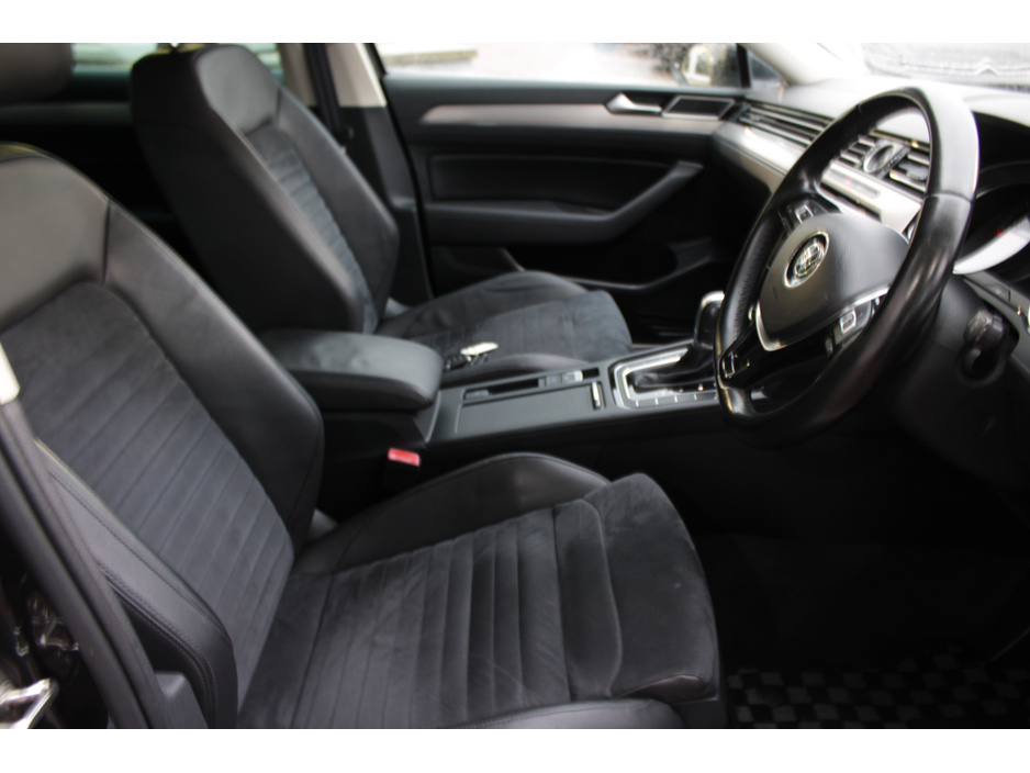 2018 Volkswagen Passat 2.0TDI 150BHP ELEGANCE EDITION 4DR SALOON // 1 OWNER IN IMMACULATE CONDITION // WELL WORTH VIEWING // BUY WITH CONFIDENCE AA AND SIMI APPROVED DEALER 2025 // FINANCE ARRANGED // TRADE INS WELCOME // €19,950