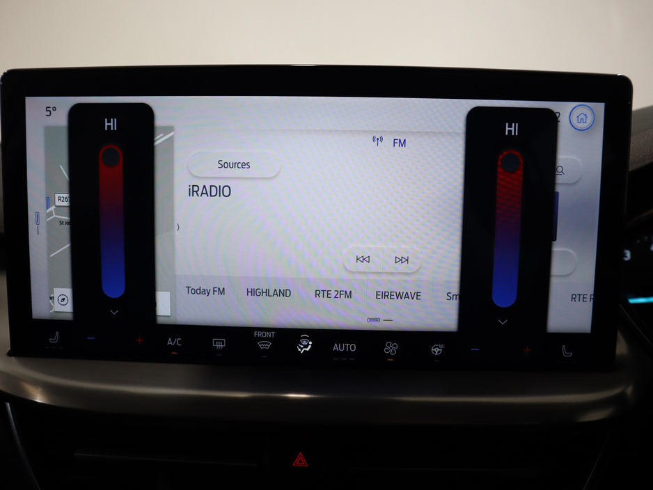 2024 Ford Focus *127* TITANIUM 5DR 1.0T 125 MHE €26,800