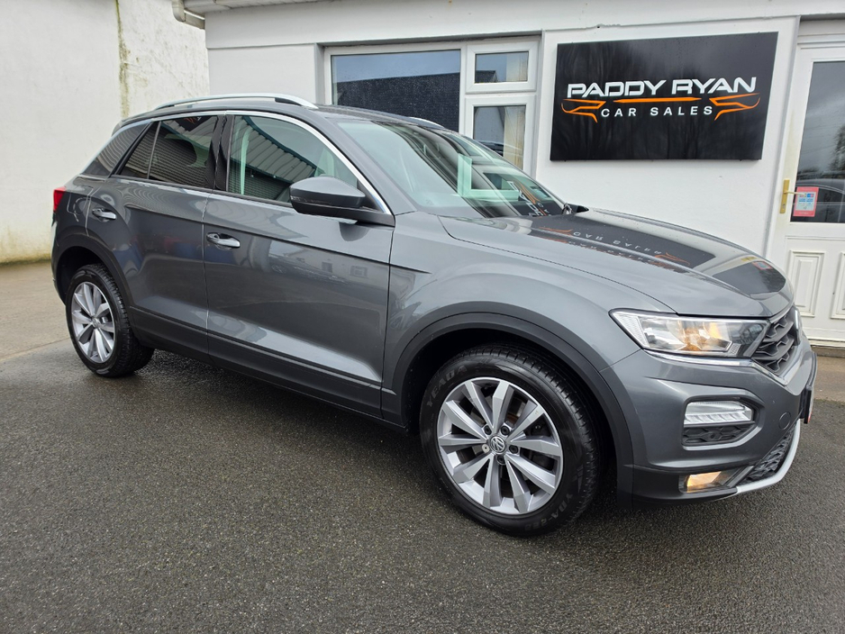 2018 Volkswagen T-Roc - image 2
