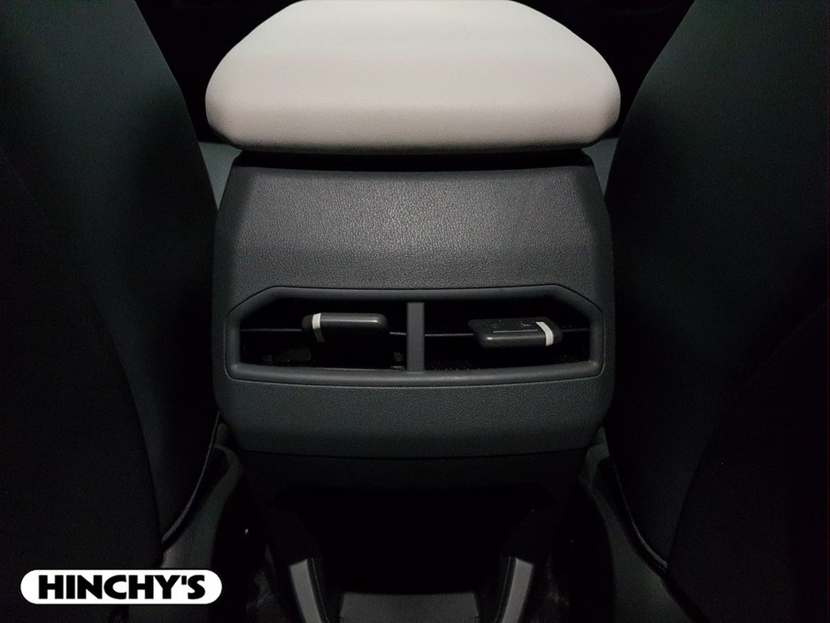 2025 Kia EV3 - image 26