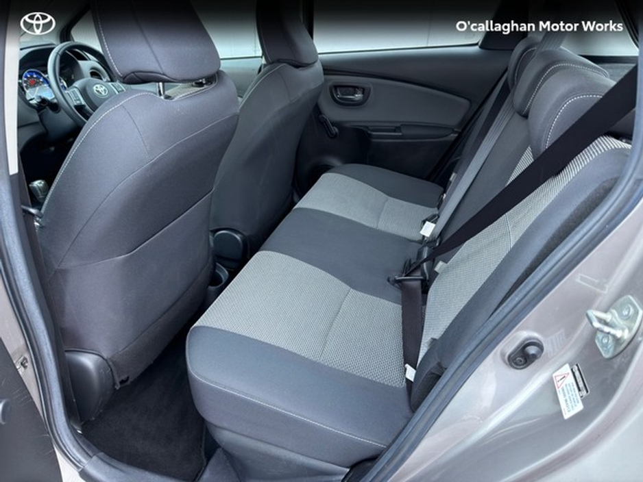 2015 Toyota Yaris ICON CVT 5DR AUTO 1.5 VVT-I 98BHP €12,950