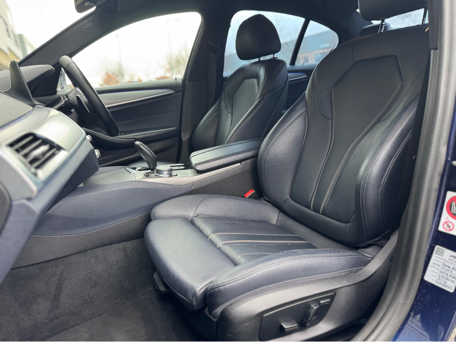 2017 BMW 5 Series - image 17