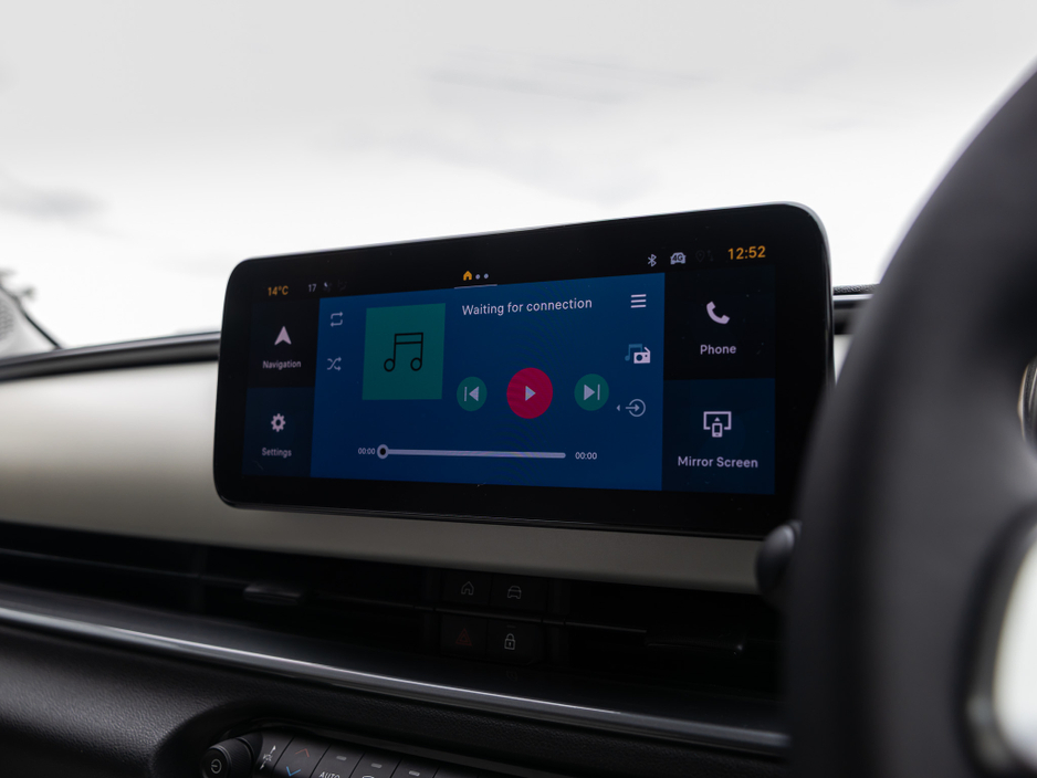 2025 Fiat 600 - image 14