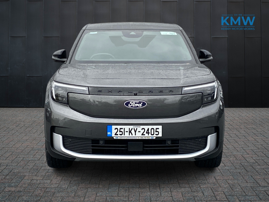 2025 Ford Explorer Extended Range Premium.. Driver assistance + Heat pump €43,500