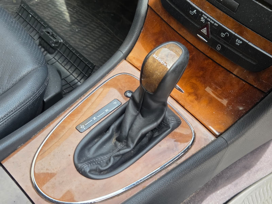 2006 Mercedes-Benz E Class - image 12