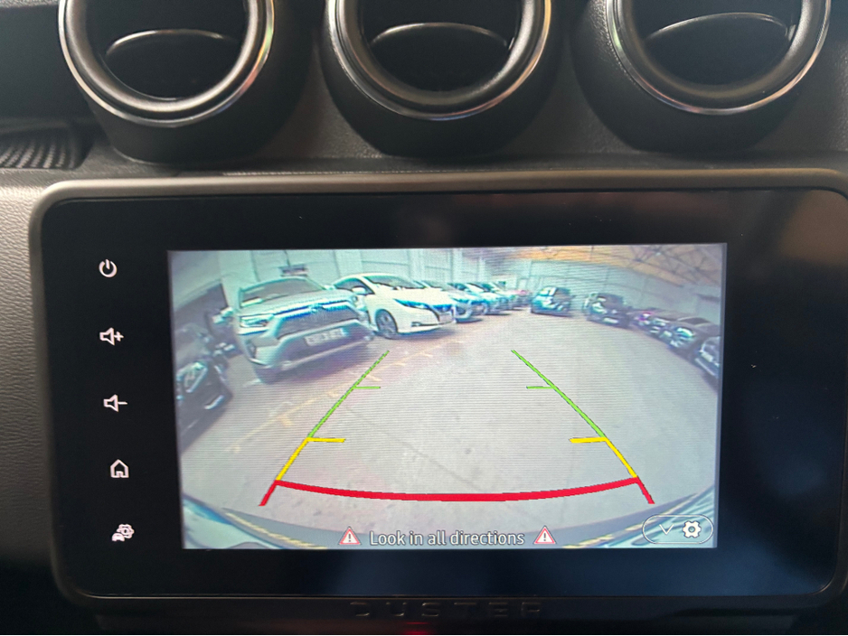 2023 Dacia Duster - image 19