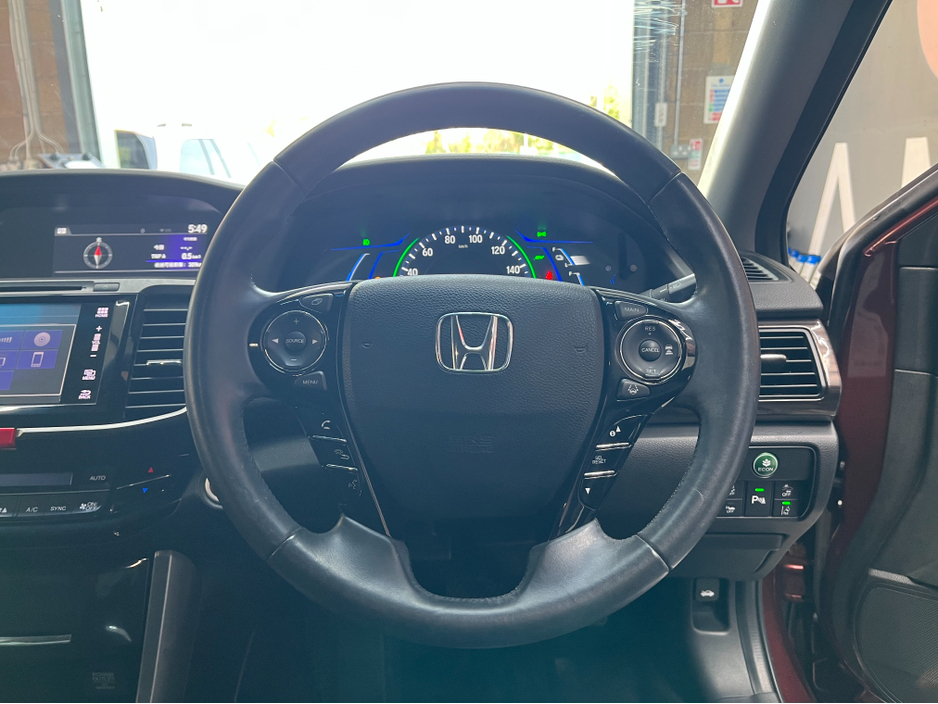 2018 Honda Accord - image 8