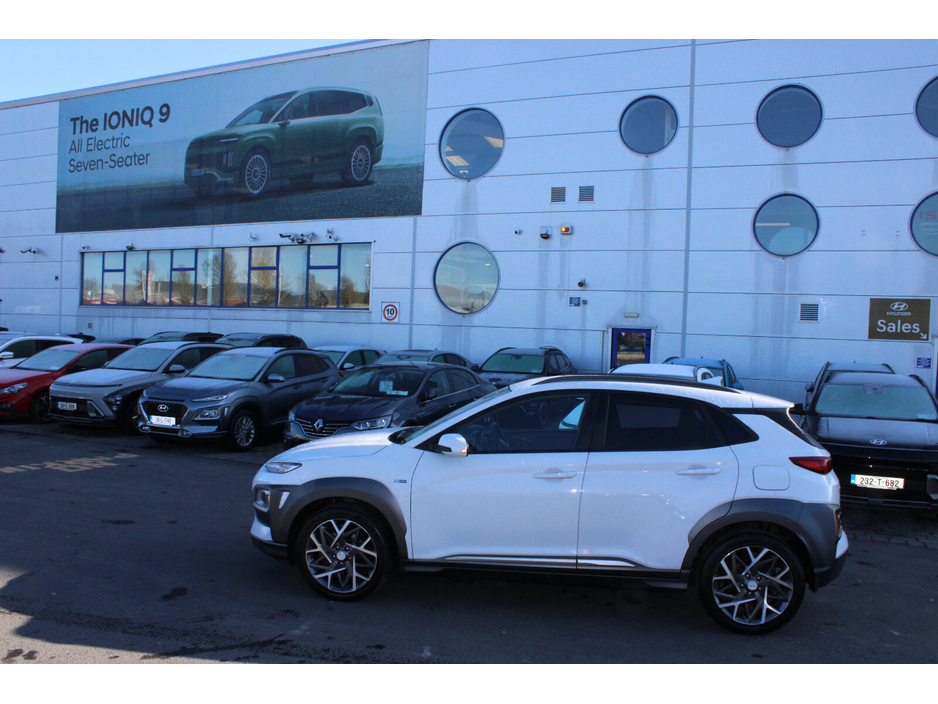 2020 Hyundai Kona - image 2