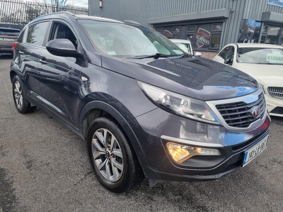 2014 Kia Sportage - image 2