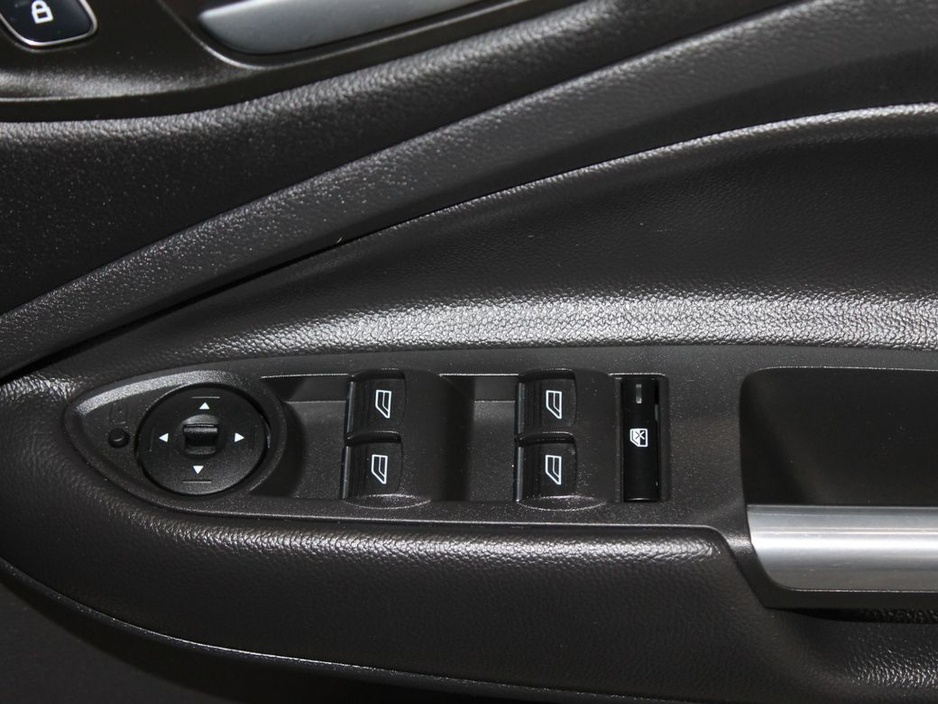 2019 Ford Kuga - image 27