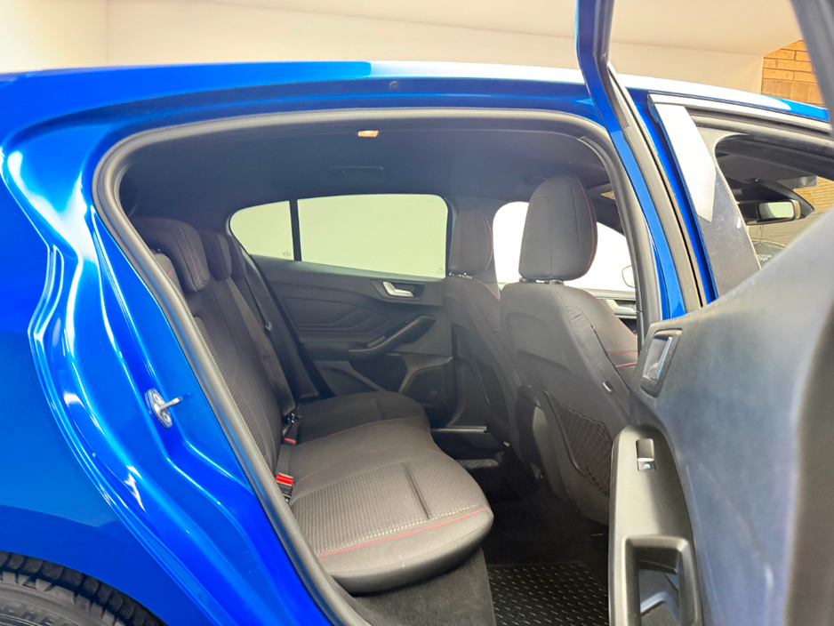 2021 Ford Focus - image 12