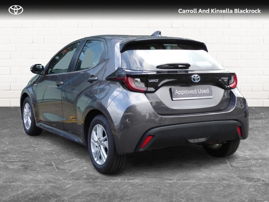 2023 Toyota Yaris Hybrid Luna €23,950