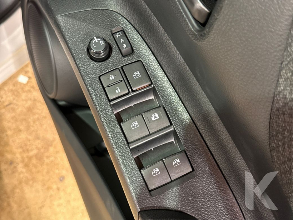 2019 Toyota Sienta - image 16