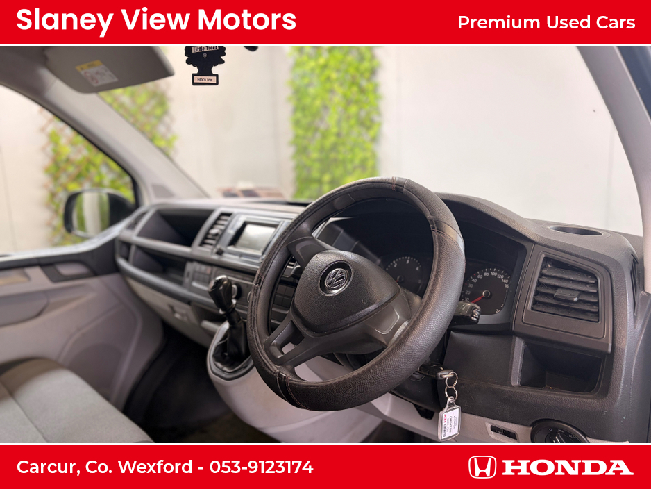 2019 Volkswagen Transporter - image 4