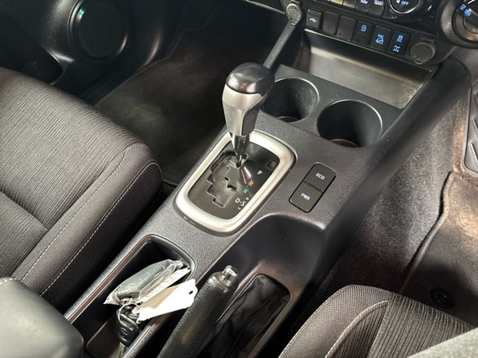 2024 Toyota Hilux - image 14