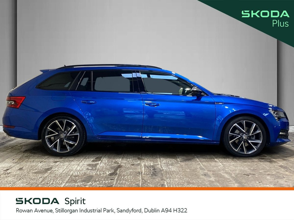 2023 Skoda Superb - image 10