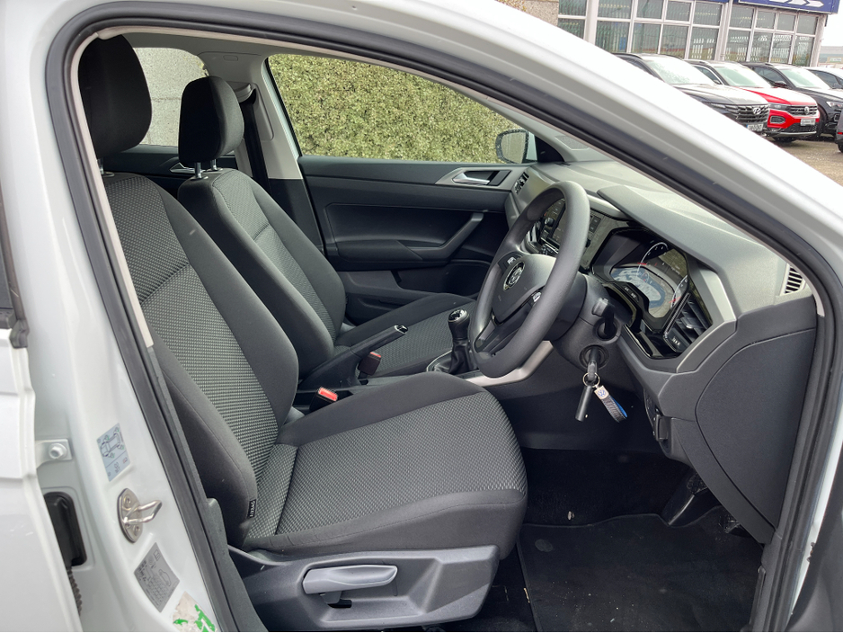 2019 Volkswagen Polo - image 10